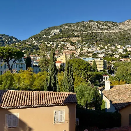 D'exception En Front De - 5 Pieces