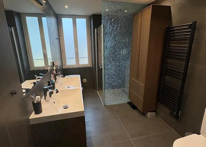 Apartment D'exception En Front De - 5 Pieces