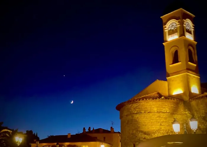 Апартаменты D'exception En Front De - 5 Pieces Больё-сюр-Мер